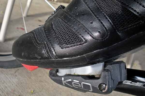 Road shoe clipped into road clipless pedal