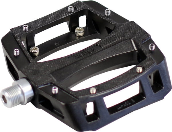 Off road platform pedals. Replaceable screws for improved grip.