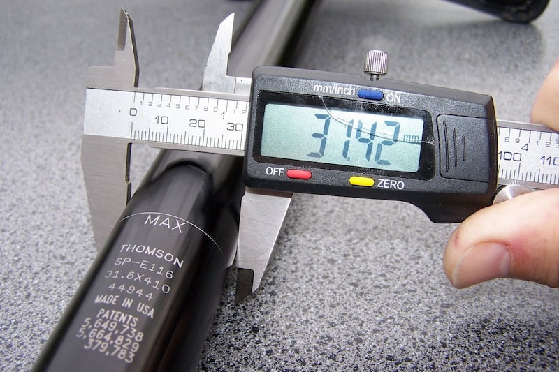 Measuring seatpost diameter using Vernier calipers. Source: forums.mtbr.com Picture 2