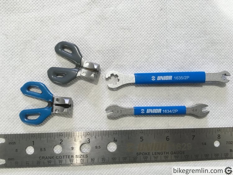 Unior spoke keys for various nipple types and dimensions. Picture 3a