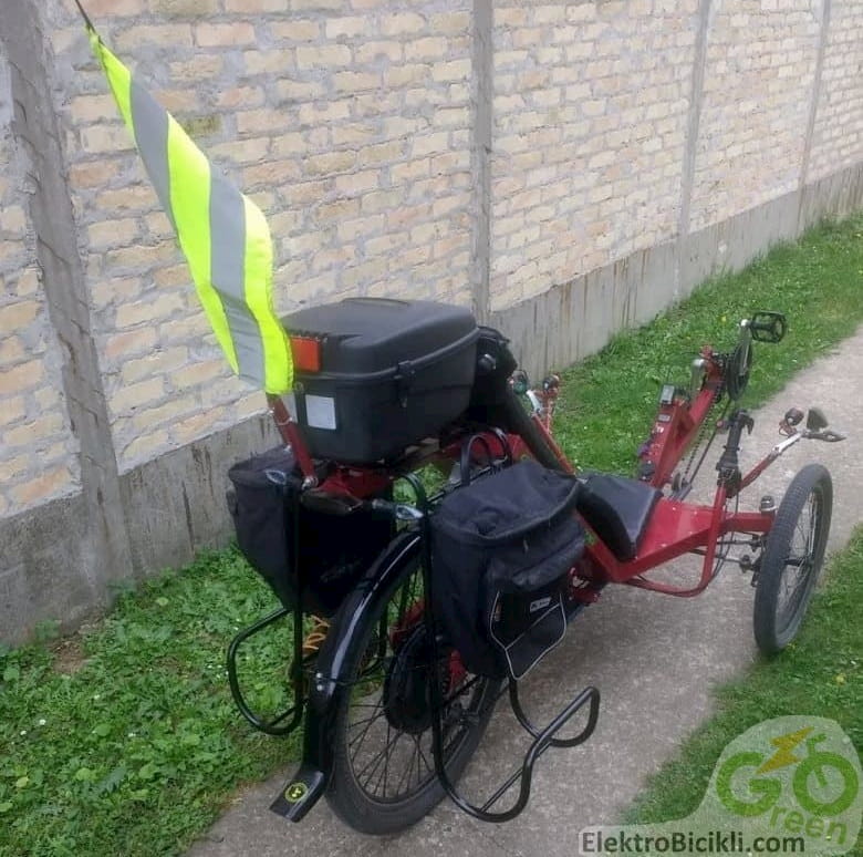 Luggage rack finished, mounted on the bicycle and ready to ride