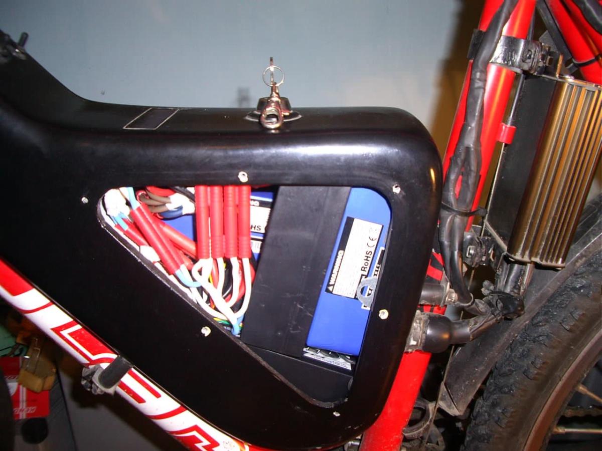 Side view of the electric bicycle battery housing